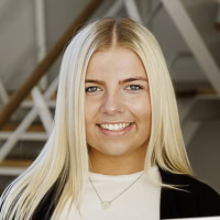 Edinburgh Marketing Collective - headshot of Amy Canfield, social media